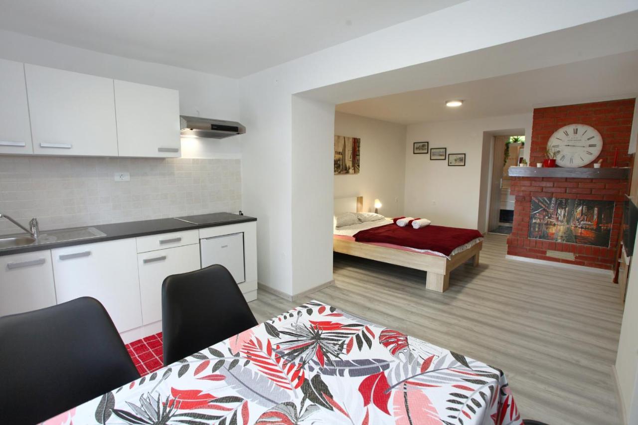 Hilltop Apartments Red & Blue Portoroz Exterior foto